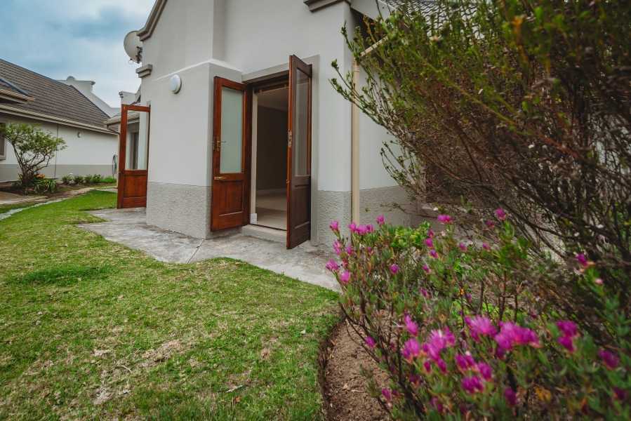 2 Bedroom Property for Sale in Blue Mountain Village Western Cape